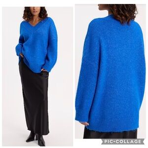 NWT Express Oversized Vibrant Blue V-Neck Sweater